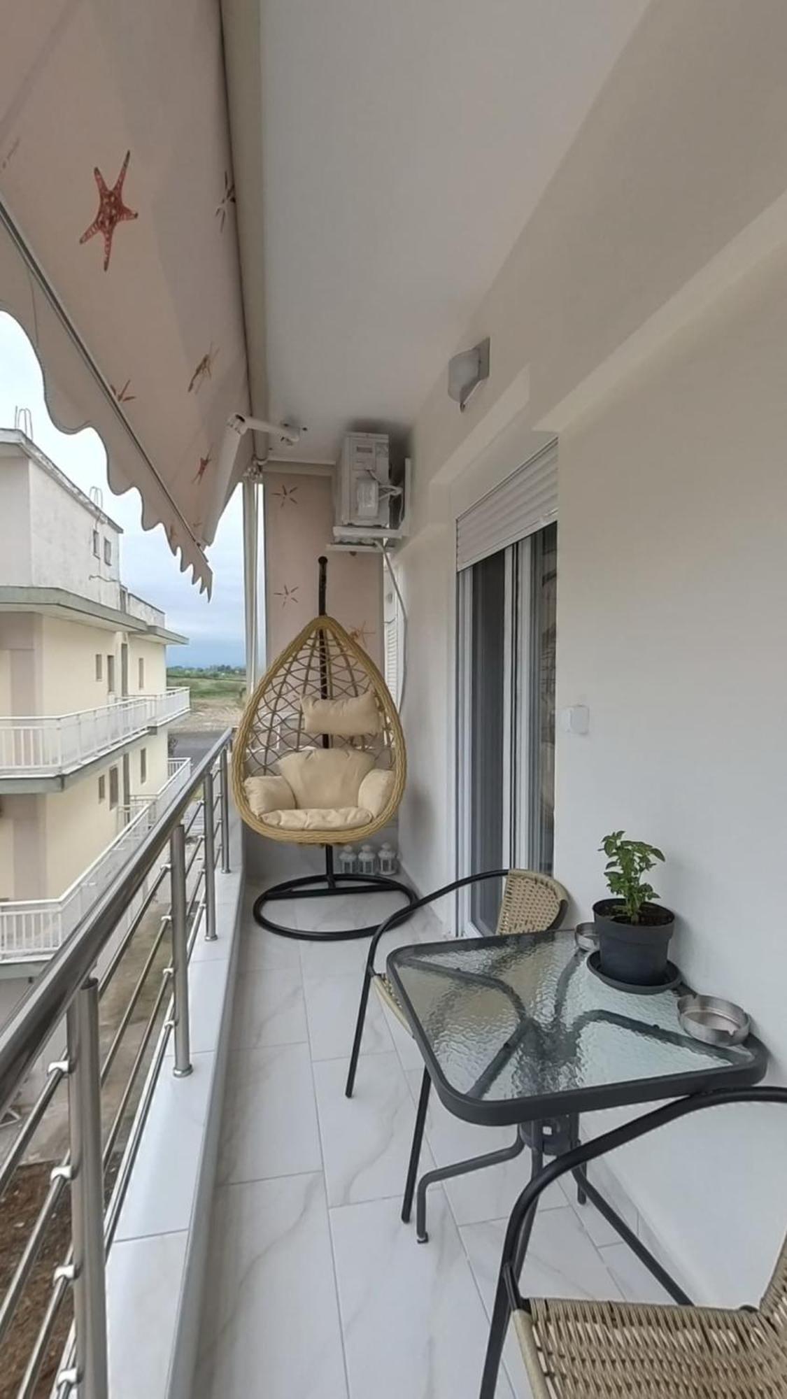 Cozy Sea View Apartment In Paralia Paralía Exterior foto